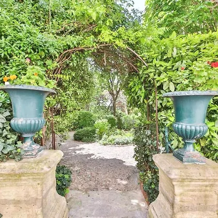 Chaleureux Au Coeur De Montmartre